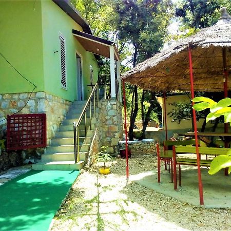 Ramo'S Green Beachside Retreat - Cozy 2 Bedroom Home Vlorë Eksteriør billede