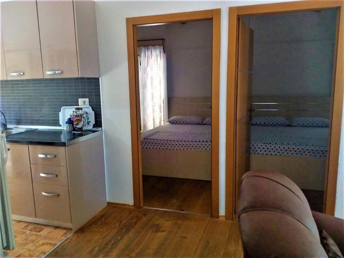 Ramo'S Green Beachside Retreat - Cozy 2 Bedroom Home Vlorë Eksteriør billede